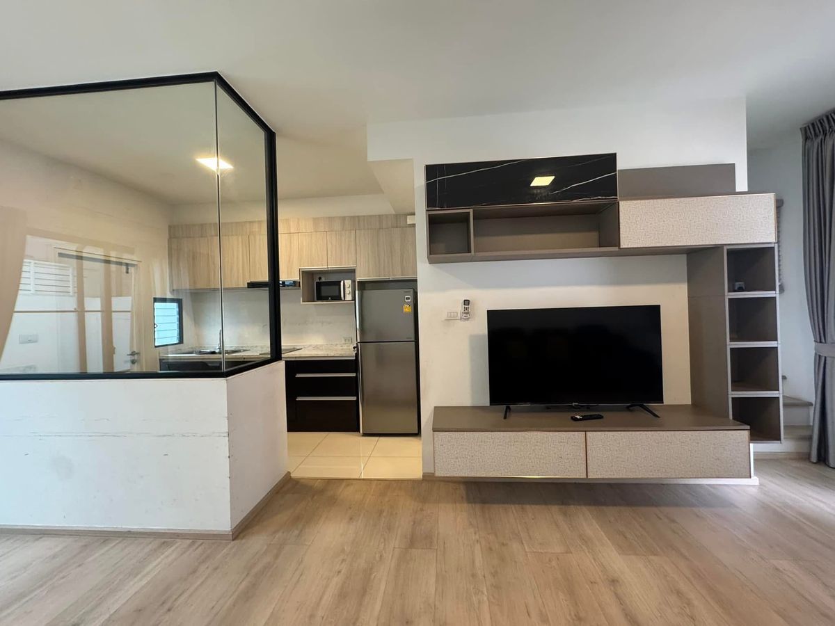 ให้เช่าทาวน์โฮมบางนา แบริ่ง ลาซาล : อินดี้ 5 บางนา กม.7 ทาวน์เฮ้าส์แต่งครบพร้อมอยู่ ใกล้เมกาบางนา