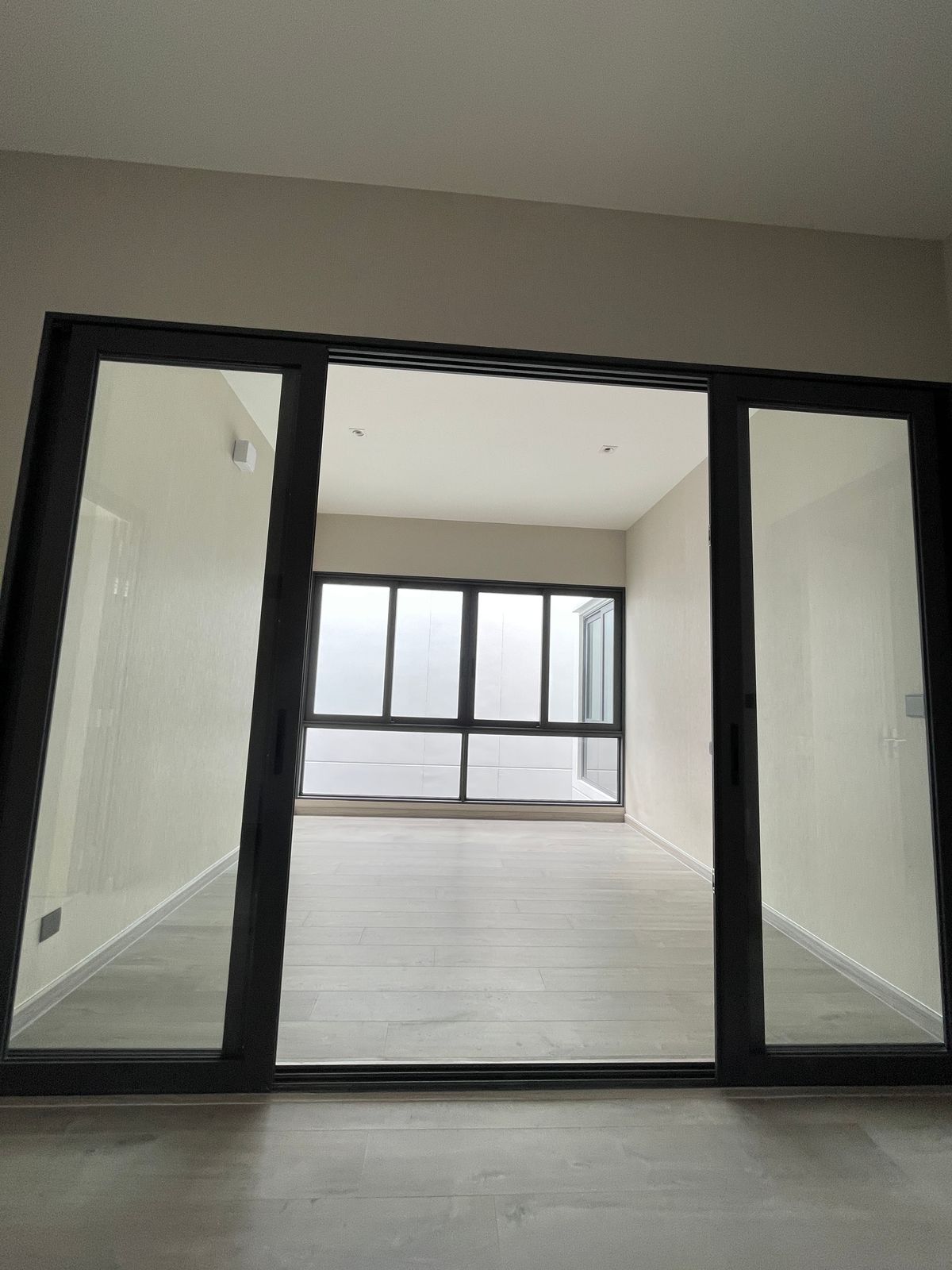 ขายบ้านพระราม 9 เพชรบุรีตัดใหม่ RCA : ขายบ้านAPEX (เอ-เพ็กซ์) อาร์เทล อโศก – พระราม 9 บ้านเดี่ยว 3.5 ชั้น พร้อมสระว่ายน้ำส่วนตัวและลิฟต์ ทำเลทองพระราม 9 ตอบโจทย์ทุกไลฟ์สไตล์ครอบครัวใหญ่ รายล้อมด้วยสิ่งอำนวยความสะดวกครบครัน