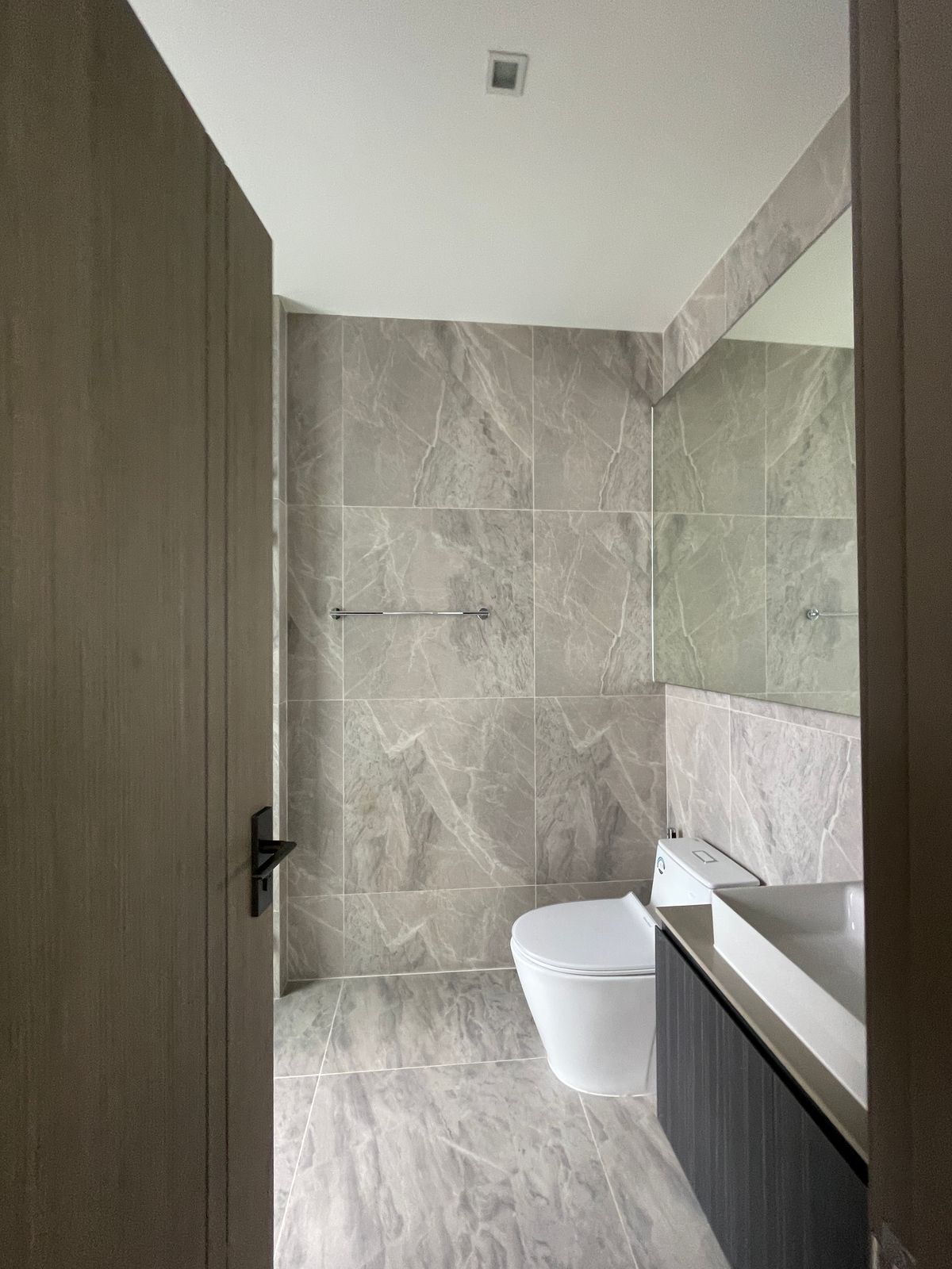 ขายบ้านพระราม 9 เพชรบุรีตัดใหม่ RCA : ขายบ้านAPEX (เอ-เพ็กซ์) อาร์เทล อโศก – พระราม 9 บ้านเดี่ยว 3.5 ชั้น พร้อมสระว่ายน้ำส่วนตัวและลิฟต์ ทำเลทองพระราม 9 ตอบโจทย์ทุกไลฟ์สไตล์ครอบครัวใหญ่ รายล้อมด้วยสิ่งอำนวยความสะดวกครบครัน