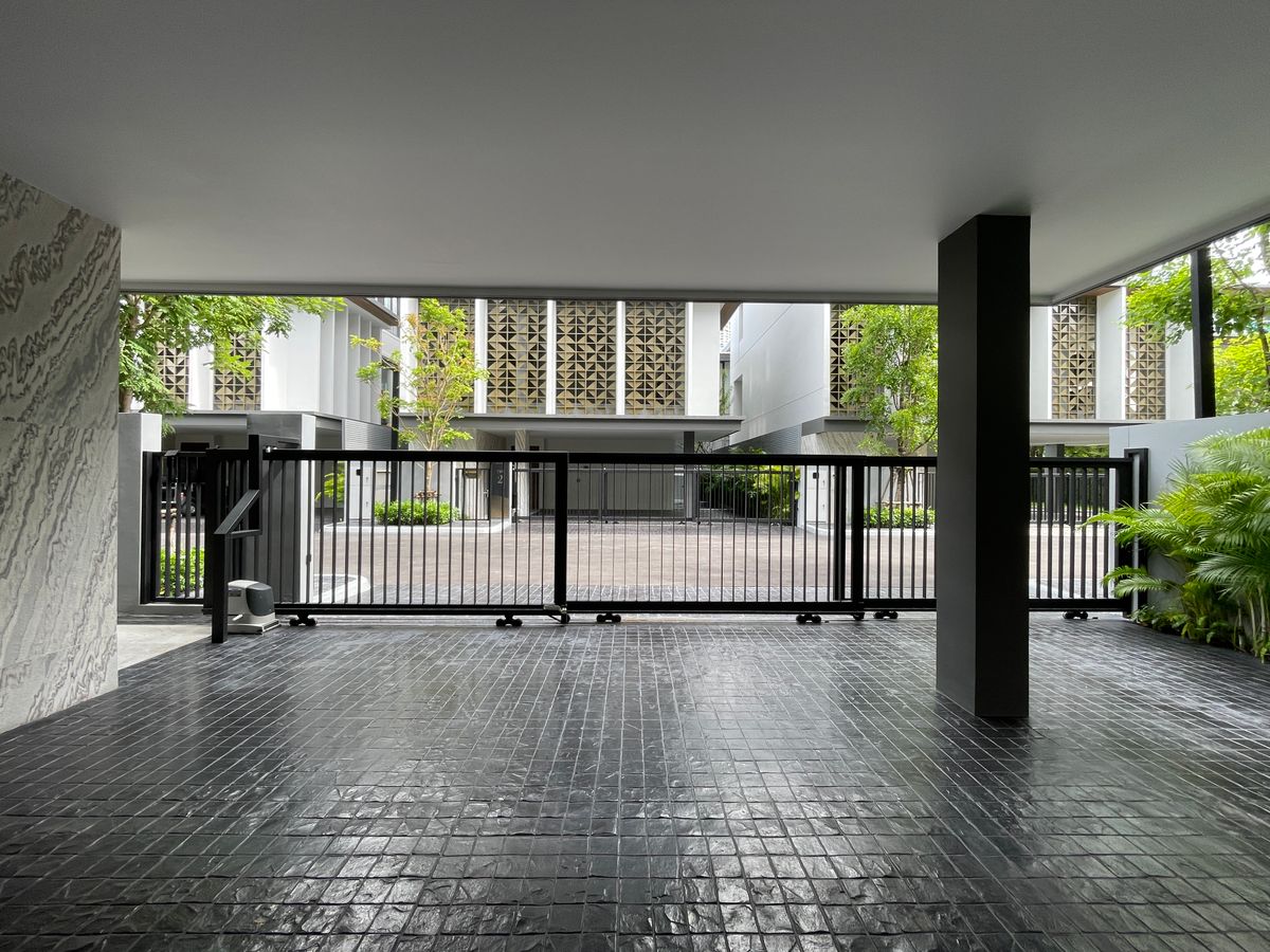 ขายบ้านพระราม 9 เพชรบุรีตัดใหม่ RCA : ขายบ้านAPEX (เอ-เพ็กซ์) อาร์เทล อโศก – พระราม 9 บ้านเดี่ยว 3.5 ชั้น พร้อมสระว่ายน้ำส่วนตัวและลิฟต์ ทำเลทองพระราม 9 ตอบโจทย์ทุกไลฟ์สไตล์ครอบครัวใหญ่ รายล้อมด้วยสิ่งอำนวยความสะดวกครบครัน