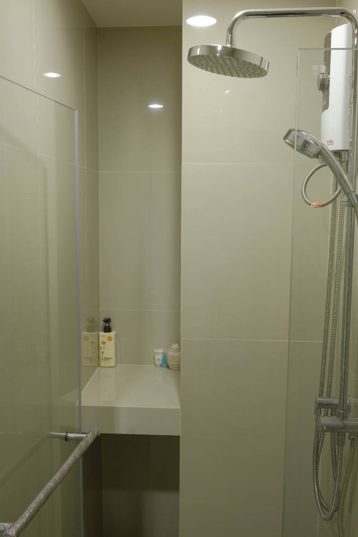 For RentCondoRama9, Petchburi, RCA : !! Beautiful room for rent RHYTHM Asoke 2 near MRT Rama 9