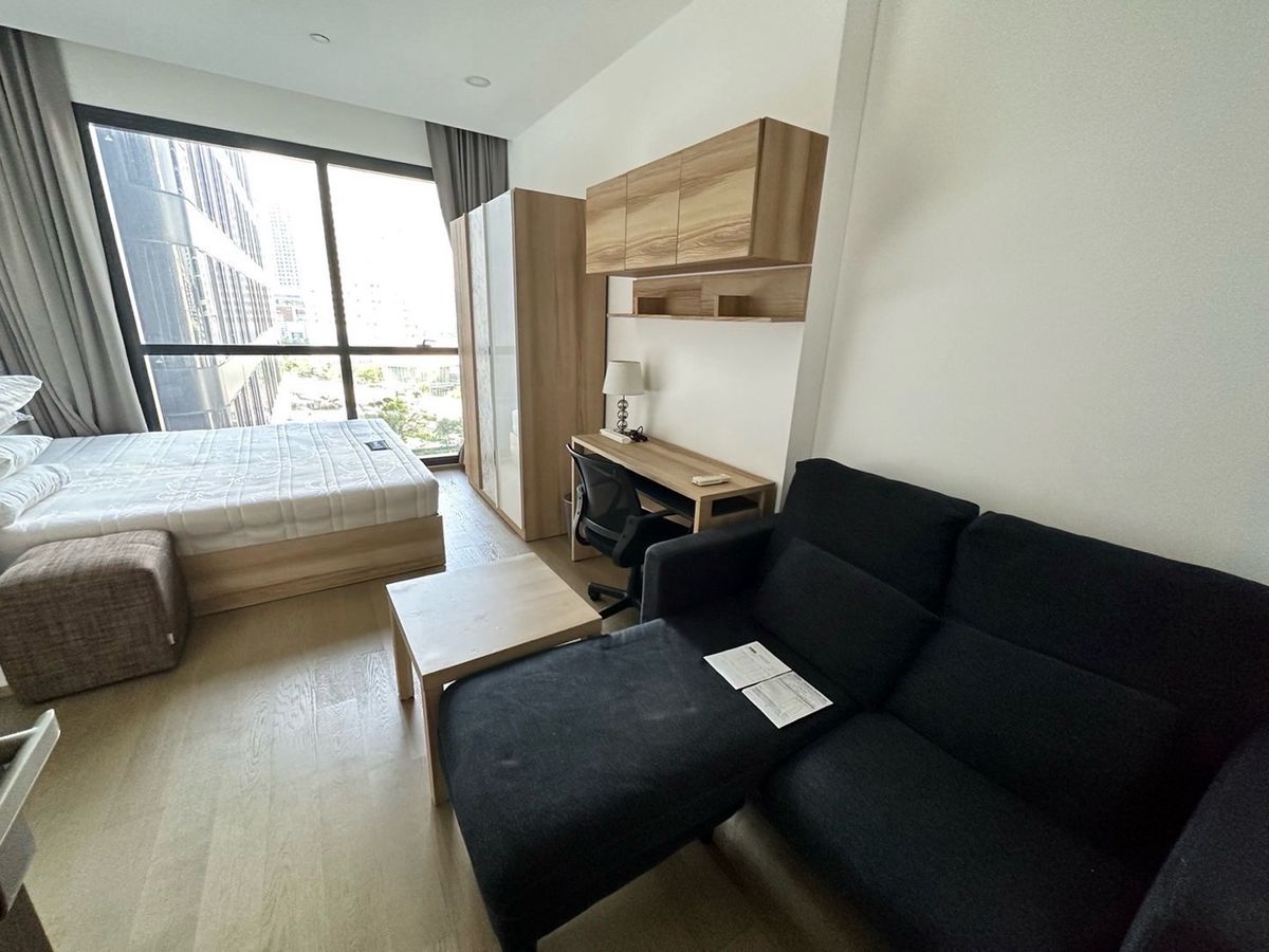 ให้เช่าคอนโดสยาม จุฬา สามย่าน : For Rent!! Ashton Chula - Silom Rent Price!! 22,000฿ per month❤️‍🔥Studio size 26 sq.m.Contract Aomam (agent) Tel./Line id : 0955871692 WhatsApp : +66 95 587 1692