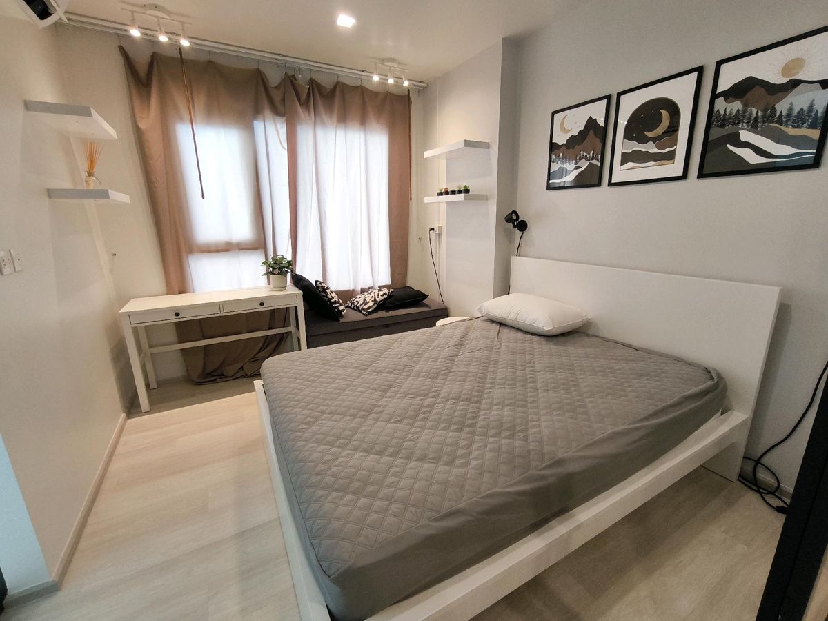ให้เช่าคอนโดวิทยุ ชิดลม หลังสวน : ให้เช่า / Rent Condo Life One Wireless ใกล้ BTS Chidlom,BTS Phloen Chit, Central Embassy, Central Chidlom

Rental：27,000 Baht/ Month
** Ready to move in   ** 

Area = 35 SQ.M.
Type = One Bedroom 
Floor = 29 th

Fully Furnished build-in furniture 