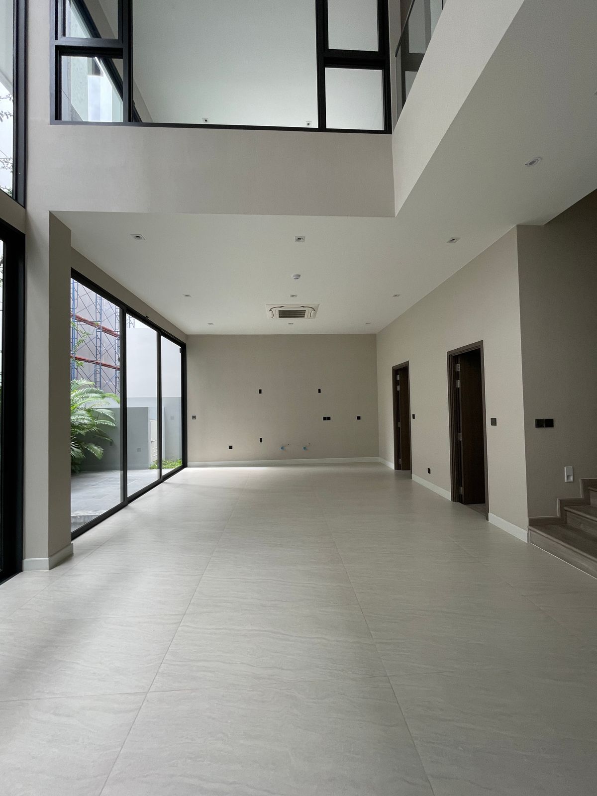 ขายบ้านพระราม 9 เพชรบุรีตัดใหม่ RCA : ขายบ้านAPEX (เอ-เพ็กซ์) อาร์เทล อโศก – พระราม 9 บ้านเดี่ยว 3.5 ชั้น พร้อมสระว่ายน้ำส่วนตัวและลิฟต์ ทำเลทองพระราม 9 ตอบโจทย์ทุกไลฟ์สไตล์ครอบครัวใหญ่ รายล้อมด้วยสิ่งอำนวยความสะดวกครบครัน