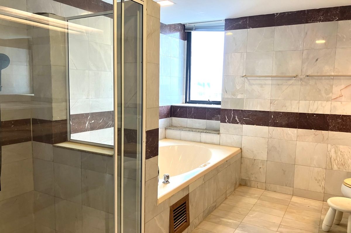 For SaleCondoSukhumvit, Asoke, Thonglor : 🔥 For Sale !!🔥 Code C20230202264..........The President Park Park View Towers, 3 bedroom, 3 bathroom, high floor 22++, Partly Furnished, Special Deal!!📣📣