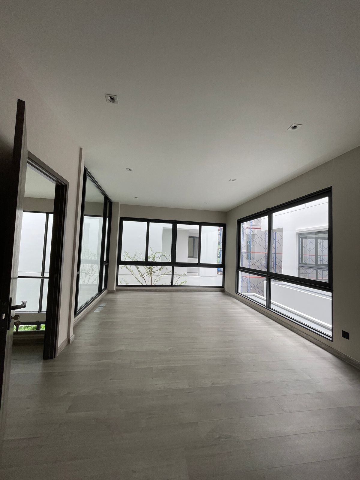 ขายบ้านพระราม 9 เพชรบุรีตัดใหม่ RCA : ขายบ้านAPEX (เอ-เพ็กซ์) อาร์เทล อโศก – พระราม 9 บ้านเดี่ยว 3.5 ชั้น พร้อมสระว่ายน้ำส่วนตัวและลิฟต์ ทำเลทองพระราม 9 ตอบโจทย์ทุกไลฟ์สไตล์ครอบครัวใหญ่ รายล้อมด้วยสิ่งอำนวยความสะดวกครบครัน