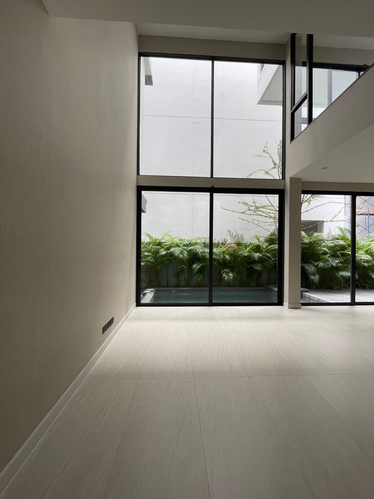 ขายบ้านพระราม 9 เพชรบุรีตัดใหม่ RCA : ขายบ้านAPEX (เอ-เพ็กซ์) อาร์เทล อโศก – พระราม 9 บ้านเดี่ยว 3.5 ชั้น พร้อมสระว่ายน้ำส่วนตัวและลิฟต์ ทำเลทองพระราม 9 ตอบโจทย์ทุกไลฟ์สไตล์ครอบครัวใหญ่ รายล้อมด้วยสิ่งอำนวยความสะดวกครบครัน