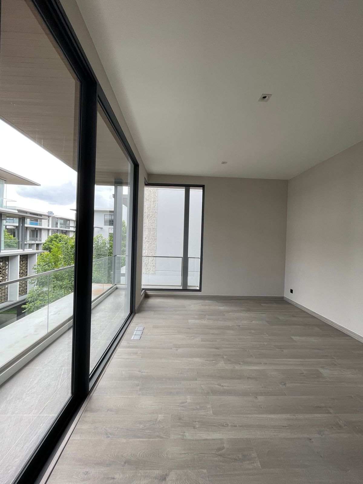 ขายบ้านพระราม 9 เพชรบุรีตัดใหม่ RCA : ขายบ้านAPEX (เอ-เพ็กซ์) อาร์เทล อโศก – พระราม 9 บ้านเดี่ยว 3.5 ชั้น พร้อมสระว่ายน้ำส่วนตัวและลิฟต์ ทำเลทองพระราม 9 ตอบโจทย์ทุกไลฟ์สไตล์ครอบครัวใหญ่ รายล้อมด้วยสิ่งอำนวยความสะดวกครบครัน