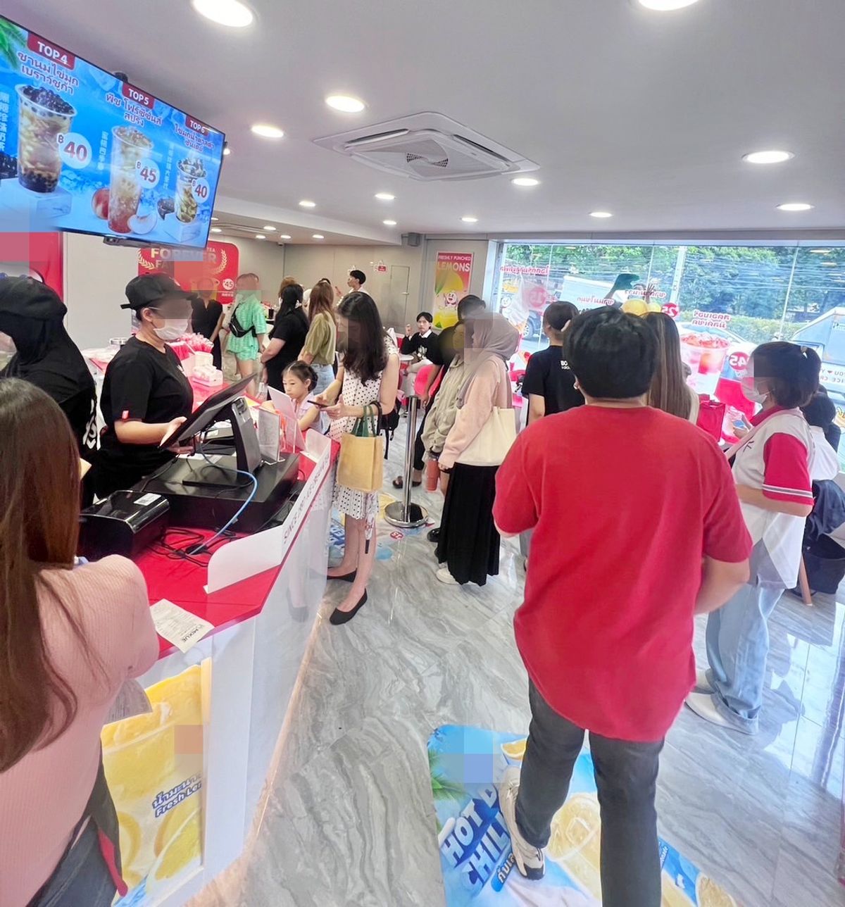 For LeaseholdRetail SpaceKhlongtoei, Kluaynamthai : Lease the milk tea shop-ice cream Famous franchise from China in the heart of Asoke, next to MRT