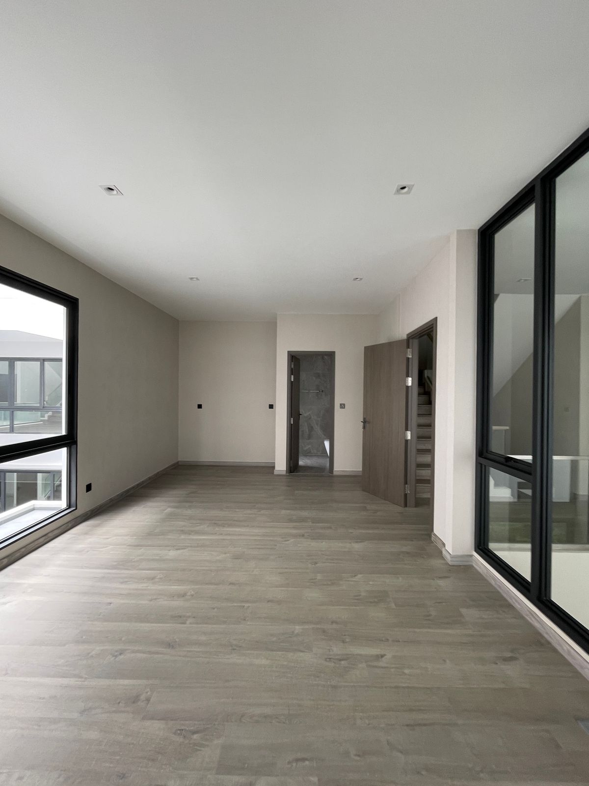 ขายบ้านพระราม 9 เพชรบุรีตัดใหม่ RCA : ขายบ้านAPEX (เอ-เพ็กซ์) อาร์เทล อโศก – พระราม 9 บ้านเดี่ยว 3.5 ชั้น พร้อมสระว่ายน้ำส่วนตัวและลิฟต์ ทำเลทองพระราม 9 ตอบโจทย์ทุกไลฟ์สไตล์ครอบครัวใหญ่ รายล้อมด้วยสิ่งอำนวยความสะดวกครบครัน