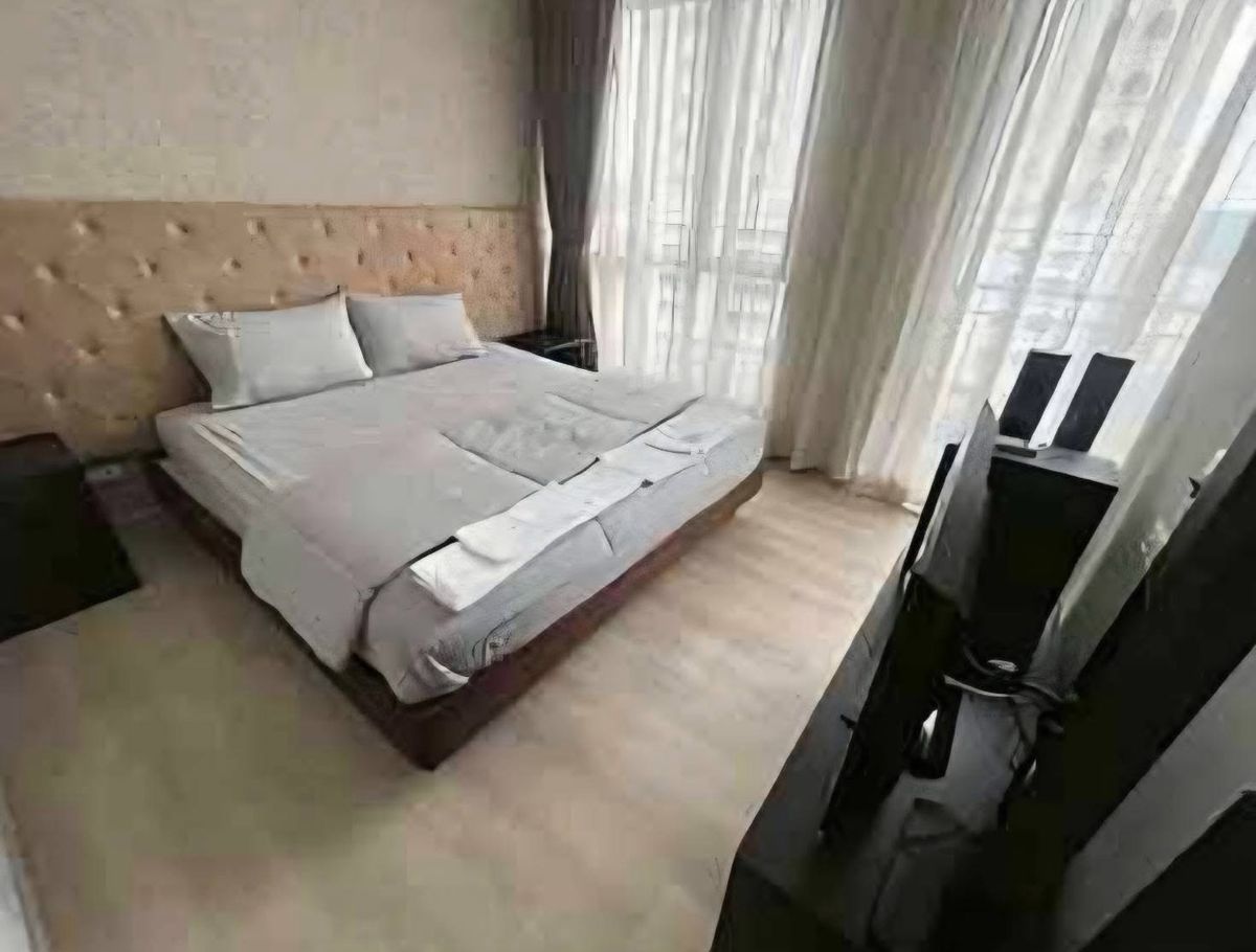 For RentCondoRama9, Petchburi, RCA : The Capital Ekkamai - Thonglor Condo in the heart of Sukhumvit, convenient location, near BTS Thonglor and BTS Ekkamai. Interested to say hello.