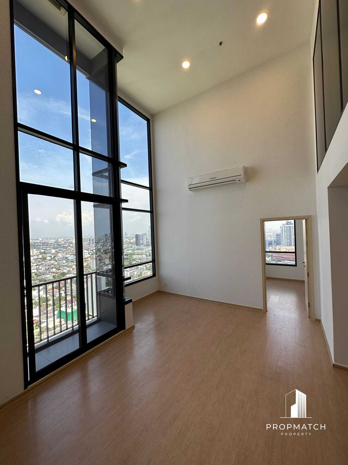 ขายคอนโดสุขุมวิท อโศก ทองหล่อ : ✨Flash Deal ✨MARU Ekkamai 2 (Duplex2Bed2Bath76.48SQM.) พร้อมอยู่ ! เพียง 16,790,000 บาท Tel.0981315848 @propmatch