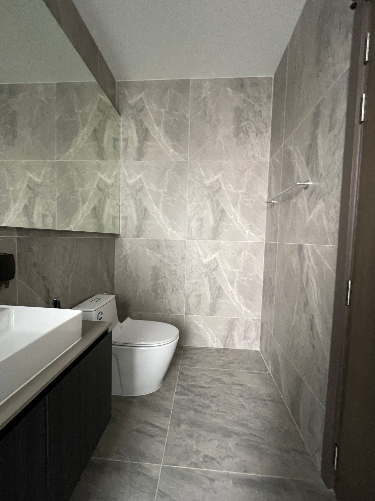 ขายบ้านพระราม 9 เพชรบุรีตัดใหม่ RCA : ขายบ้านAPEX (เอ-เพ็กซ์) อาร์เทล อโศก – พระราม 9 บ้านเดี่ยว 3.5 ชั้น พร้อมสระว่ายน้ำส่วนตัวและลิฟต์ ทำเลทองพระราม 9 ตอบโจทย์ทุกไลฟ์สไตล์ครอบครัวใหญ่ รายล้อมด้วยสิ่งอำนวยความสะดวกครบครัน