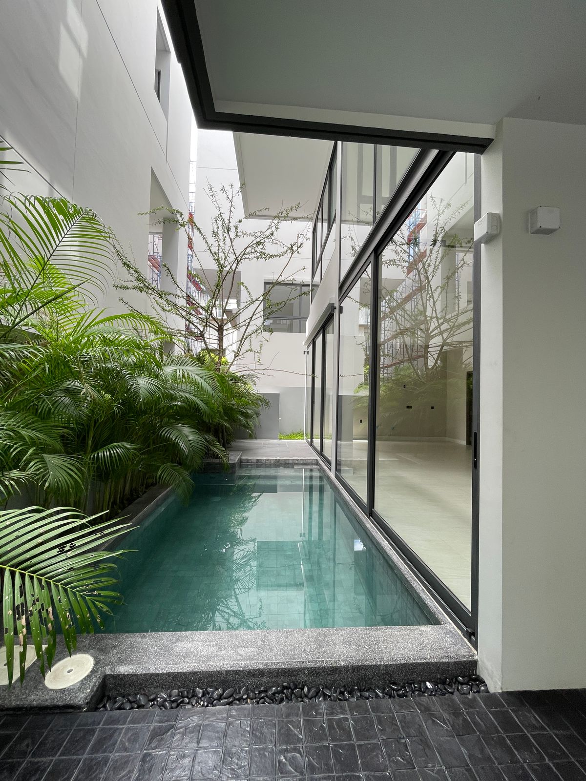 ขายบ้านพระราม 9 เพชรบุรีตัดใหม่ RCA : ขายบ้านAPEX (เอ-เพ็กซ์) อาร์เทล อโศก – พระราม 9 บ้านเดี่ยว 3.5 ชั้น พร้อมสระว่ายน้ำส่วนตัวและลิฟต์ ทำเลทองพระราม 9 ตอบโจทย์ทุกไลฟ์สไตล์ครอบครัวใหญ่ รายล้อมด้วยสิ่งอำนวยความสะดวกครบครัน