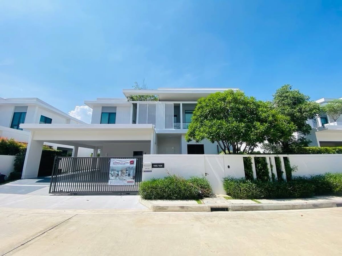 ให้เช่าบ้านสมุทรปราการ สำโรง : ให้เช่าบ้านหรู มัณฑนา บางนา กม.15 | บ้านใหม่ สวย พร้อมอยู่ ใกล้สวนส่วนกลาง 
88 ตรว. 4 ห้องนอน 5 ห้องน้ำ