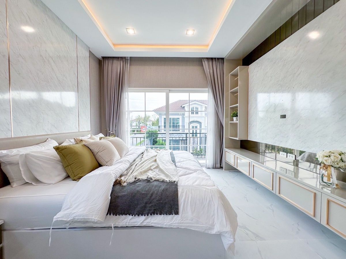 ขายบางแค เพชรเกษม : 🏦 Golden Neo สาทร 🏦 บ้านหรูสไตล์อังกฤษ หลังมุม ทำเลทอง ใกล้ BTS สาทรแค่ 15 นาที ✨