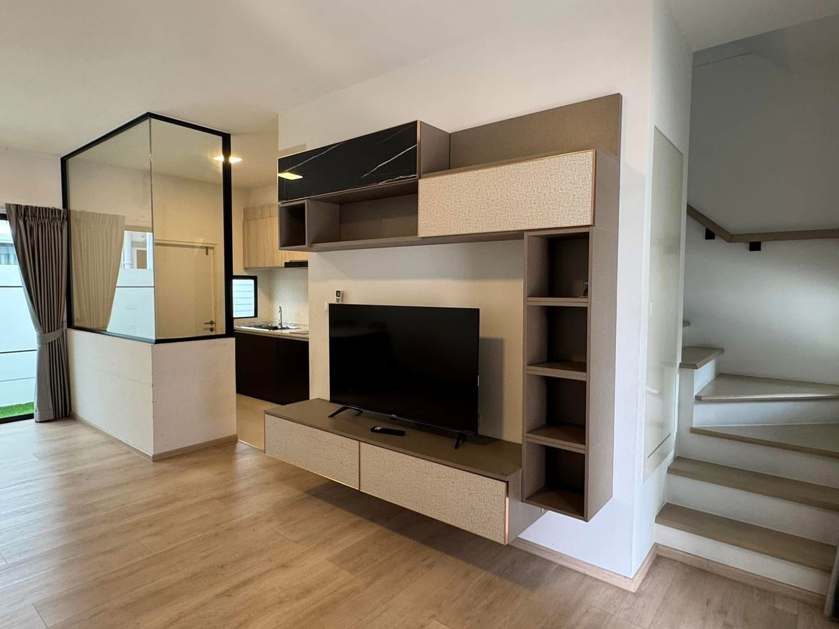 ให้เช่าทาวน์โฮมบางนา แบริ่ง ลาซาล : อินดี้ 5 บางนา กม.7 ทาวน์เฮ้าส์แต่งครบพร้อมอยู่ ใกล้เมกาบางนา