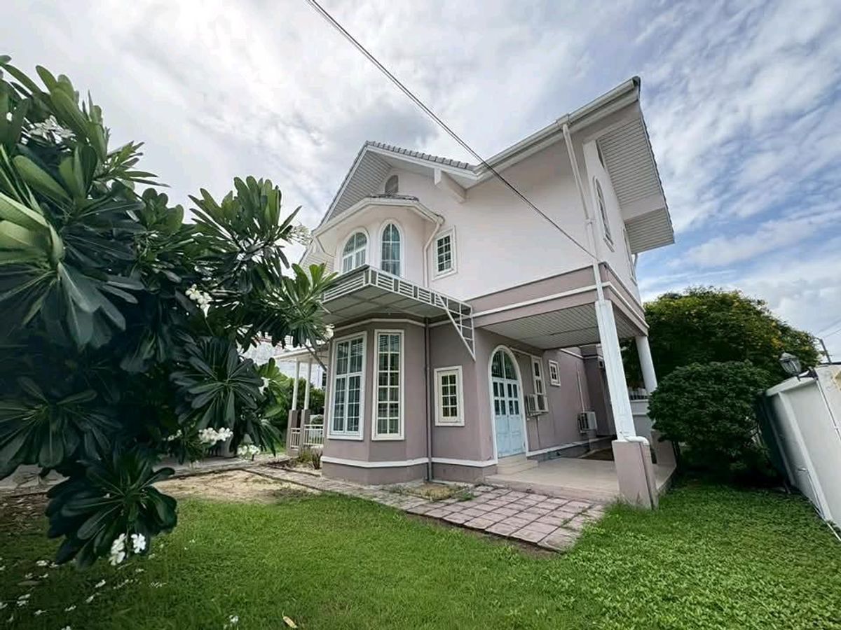 บ้านสุขุมวิท อโศก ทองหล่อ : ขาย​ บ้านเดี่ยว 2.5ชั้น หมู่บ้านเมืองทอง4 สุขุมวิม101 ซอยปุณณวิถี53 หลังมุม
