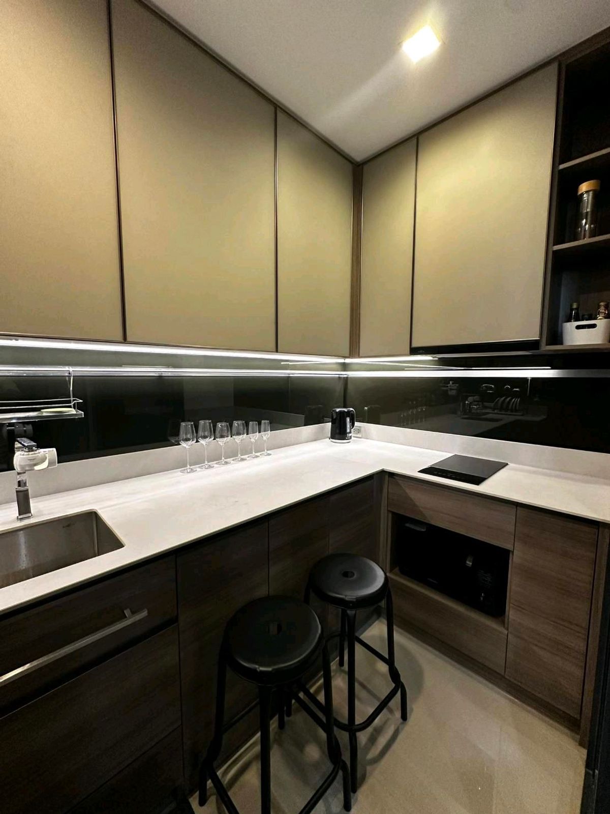 ให้เช่าคอนโดสะพานควาย จตุจักร : The Line Phahonyothin Pradipat 1 Bedroom 40 sqm. High floor For Rent 