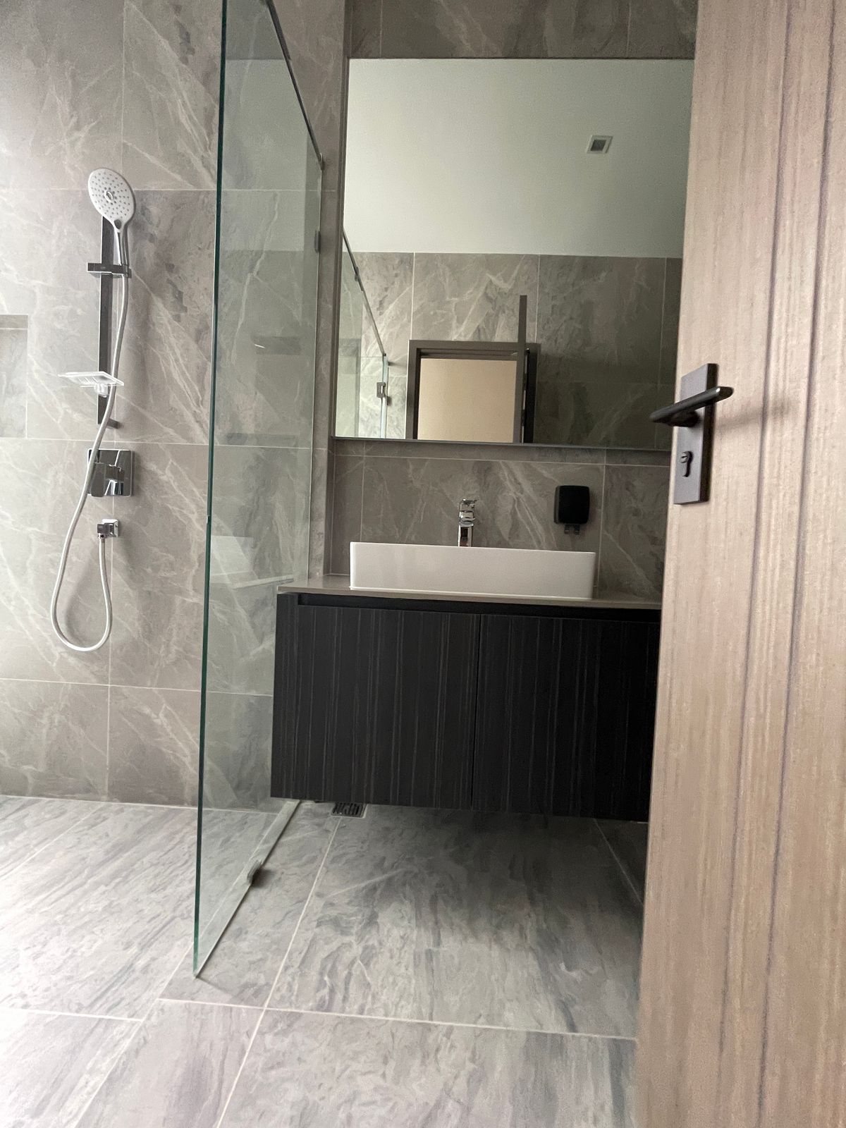 ขายบ้านพระราม 9 เพชรบุรีตัดใหม่ RCA : ขายบ้านAPEX (เอ-เพ็กซ์) อาร์เทล อโศก – พระราม 9 บ้านเดี่ยว 3.5 ชั้น พร้อมสระว่ายน้ำส่วนตัวและลิฟต์ ทำเลทองพระราม 9 ตอบโจทย์ทุกไลฟ์สไตล์ครอบครัวใหญ่ รายล้อมด้วยสิ่งอำนวยความสะดวกครบครัน