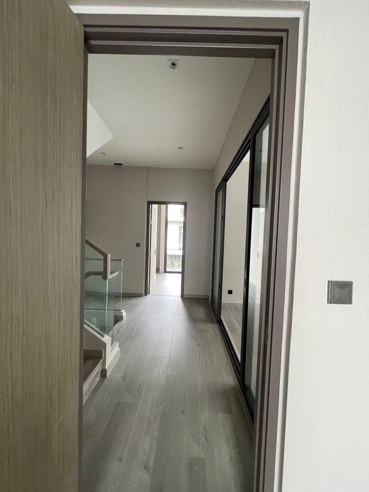 ขายบ้านพระราม 9 เพชรบุรีตัดใหม่ RCA : ขายบ้านAPEX (เอ-เพ็กซ์) อาร์เทล อโศก – พระราม 9 บ้านเดี่ยว 3.5 ชั้น พร้อมสระว่ายน้ำส่วนตัวและลิฟต์ ทำเลทองพระราม 9 ตอบโจทย์ทุกไลฟ์สไตล์ครอบครัวใหญ่ รายล้อมด้วยสิ่งอำนวยความสะดวกครบครัน