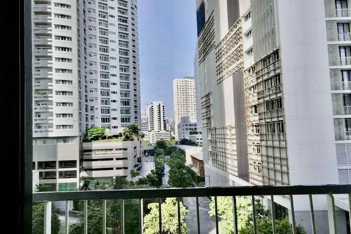 For SaleCondoSukhumvit, Asoke, Thonglor : 🔥 Sale with tenant !!🔥 Code C20230400026..........Park Origin Phrom Phong, 1 bedroom, 1 bathroom, furnished, lower than market price 40%📣📣