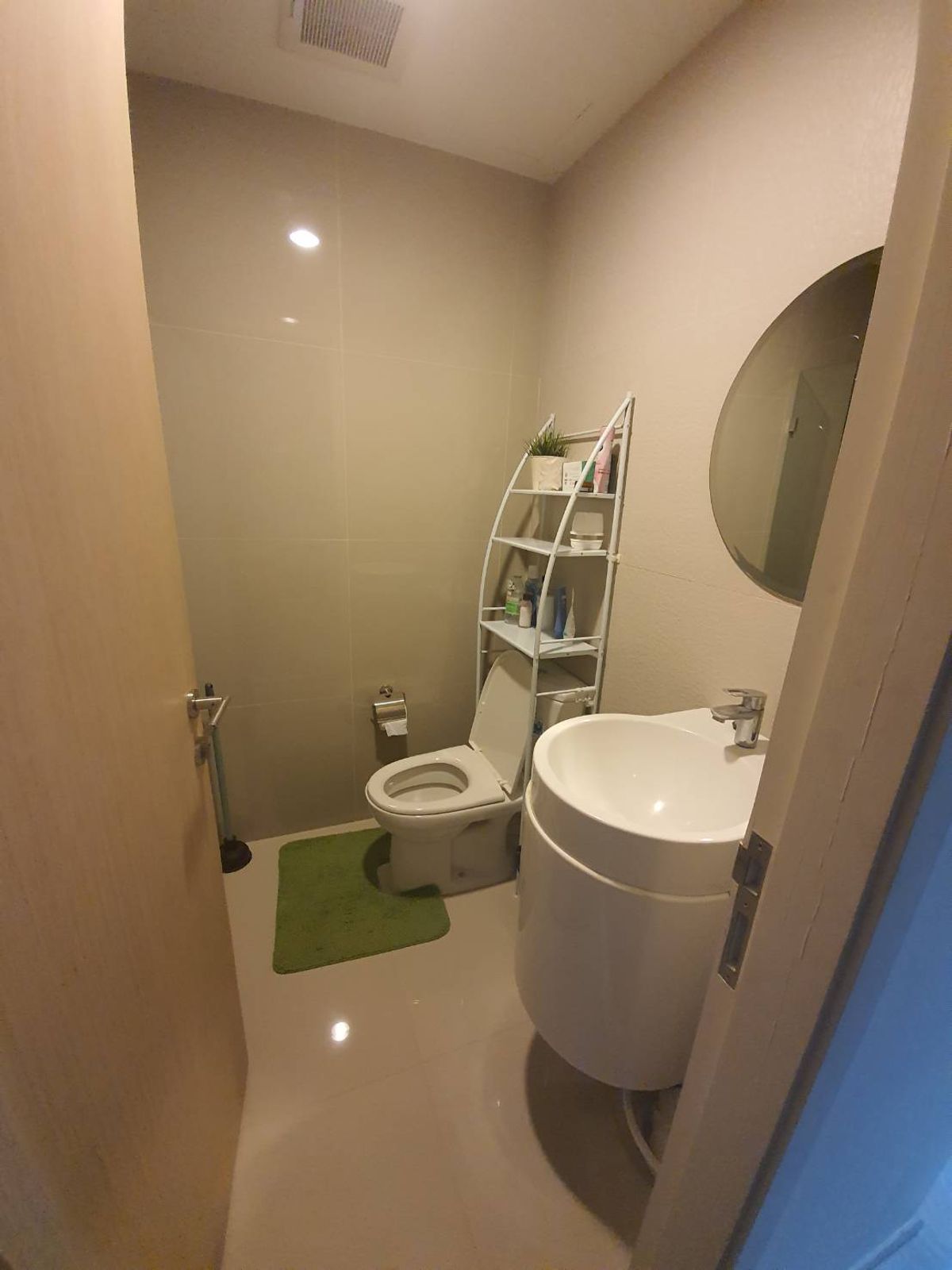 For RentCondoRama9, Petchburi, RCA : !! Beautiful room for rent RHYTHM Asoke 2 near MRT Rama 9