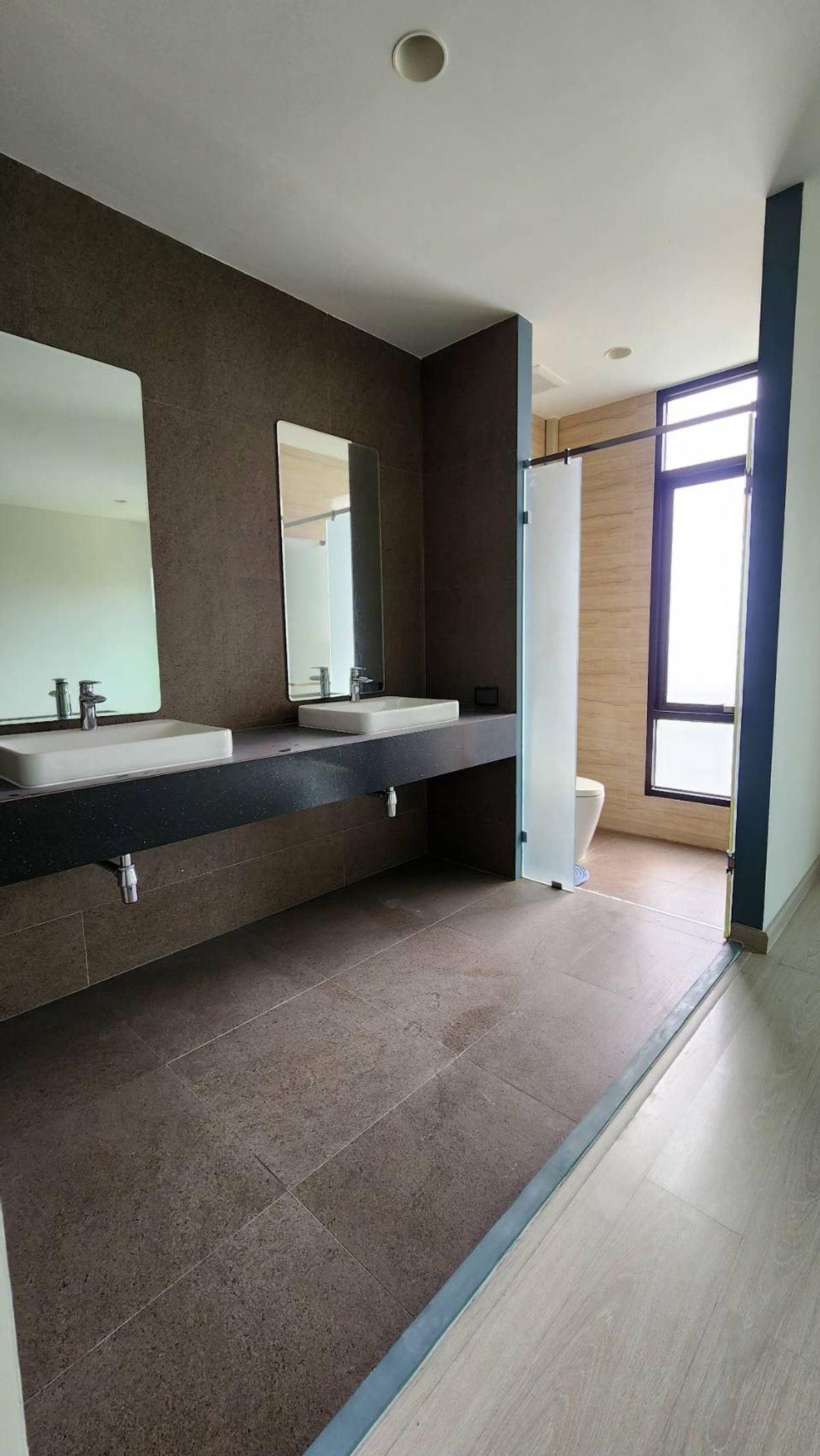 ขายทาวน์โฮมรัชดา ห้วยขวาง : ขายทาวน์โฮม ดิออเทอร์ รัชดา 32 ราคาดีที่สุดในย่านนี้ | หลังมุมใหญ่ สไตล์บ้านเดี่ยว