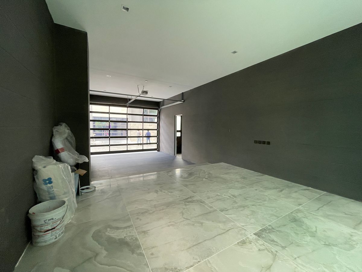 ขายบ้านเลียบทางด่วนรามอินทรา : บ้านเดี่ยวสุดหรู 95E1 (ไนน์ตี้ไฟว์อีสต์วัน) สไตล์ Ultra Luxury พร้อมสระว่ายน้ำส่วนตัว ใกล้ทางด่วนและย่านธุรกิจ บ้าน 3 ชั้น 4 ห้องนอน 7 ห้องน้ำ 5 ที่จอดรถ เข้าออก 2 ทาง ทั้งถนนเลียบทางด่วนเอกมัย – รามอินทรา และถนนเกษตร-นวมินทร์