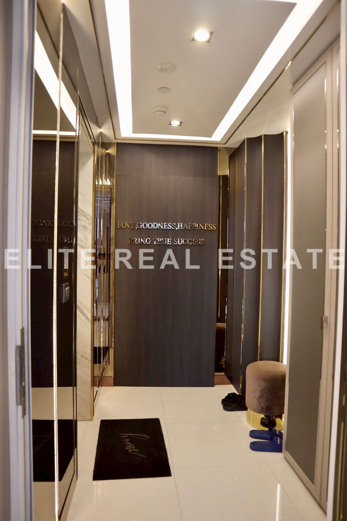 For SaleCondoSathorn, Narathiwat : ✨ The Bangkok Sathorn, Luxury Duplex Just a few rooms in the Rare Project, hurry to occupy before missing the opportunity. 💯