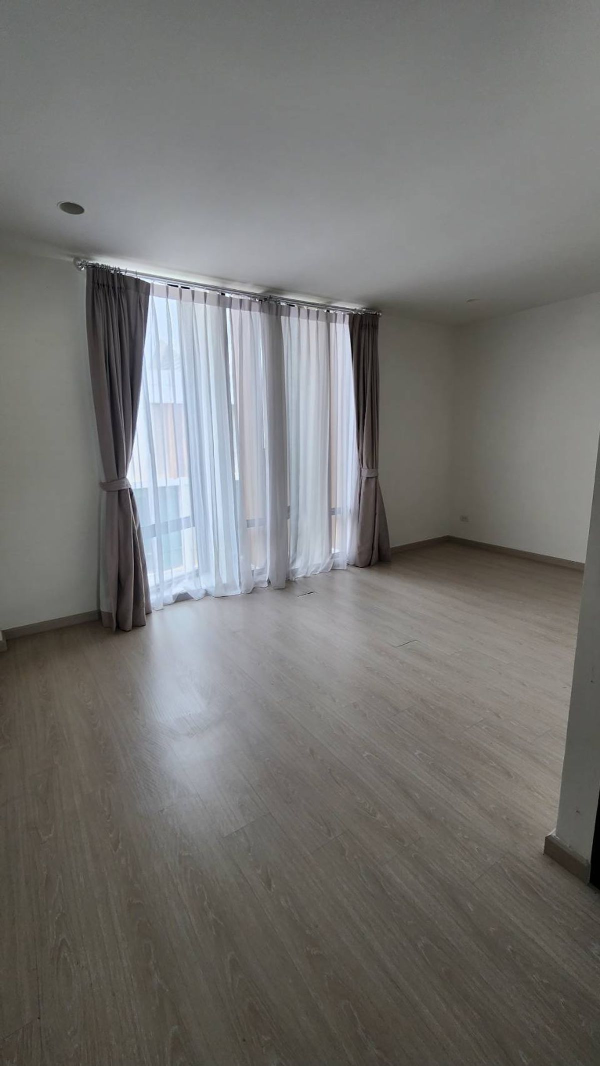 ขายทาวน์โฮมรัชดา ห้วยขวาง : ขายทาวน์โฮม ดิออเทอร์ รัชดา 32 ราคาดีที่สุดในย่านนี้ | หลังมุมใหญ่ สไตล์บ้านเดี่ยว