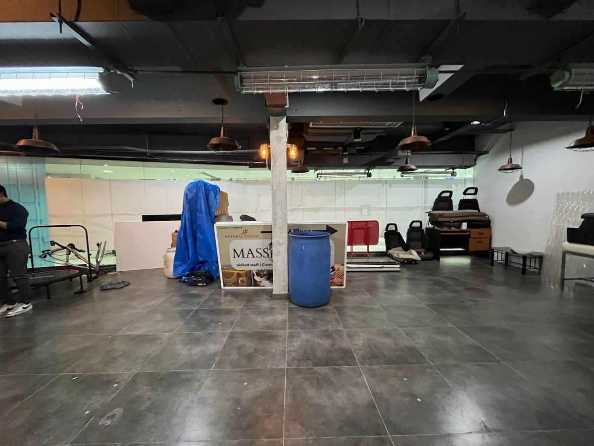 ให้เช่าร้านค้า/ตลาดนัดราชเทวี พญาไท : ปล่อยเช่า พื้นที่ทำธุรกิจ 120 ตารางเมตร ชั้น G ทำเลดี ใกล้ รถไฟฟ้า BTS สถานี ราชเทวี 100 เมตร เหมาะ คลินิก ความงาม เวลเนส ร้านเสริมสวย ซาลอน ทำเล็บ แลปสุขภาพ คลินิกกระดูก Rahab หรือแนว Anti-aging | IV-Drip Vitamins