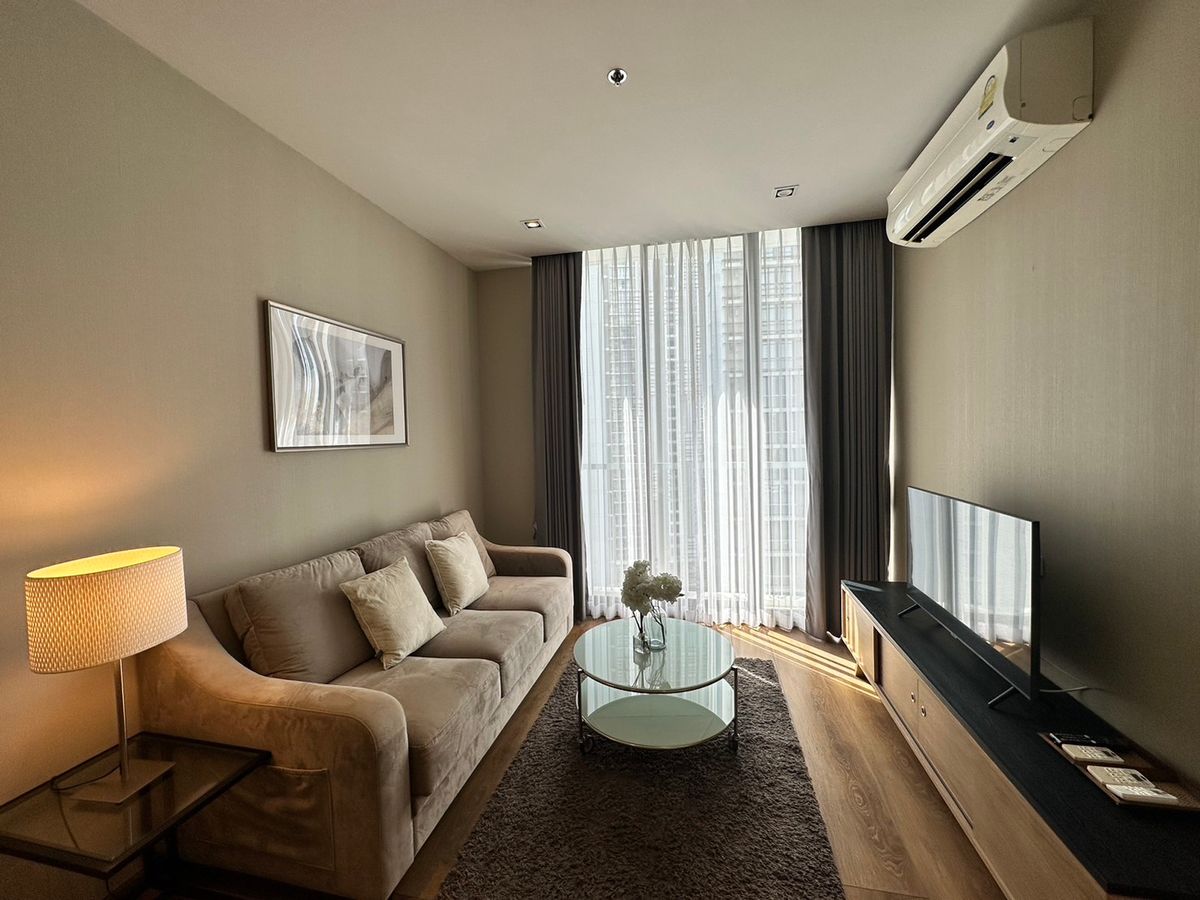 ให้เช่าคอนโดสุขุมวิท อโศก ทองหล่อ : 2BR at Park Origin 24 | 55 ตารางเมตร | Prime Phrom Phong Living
