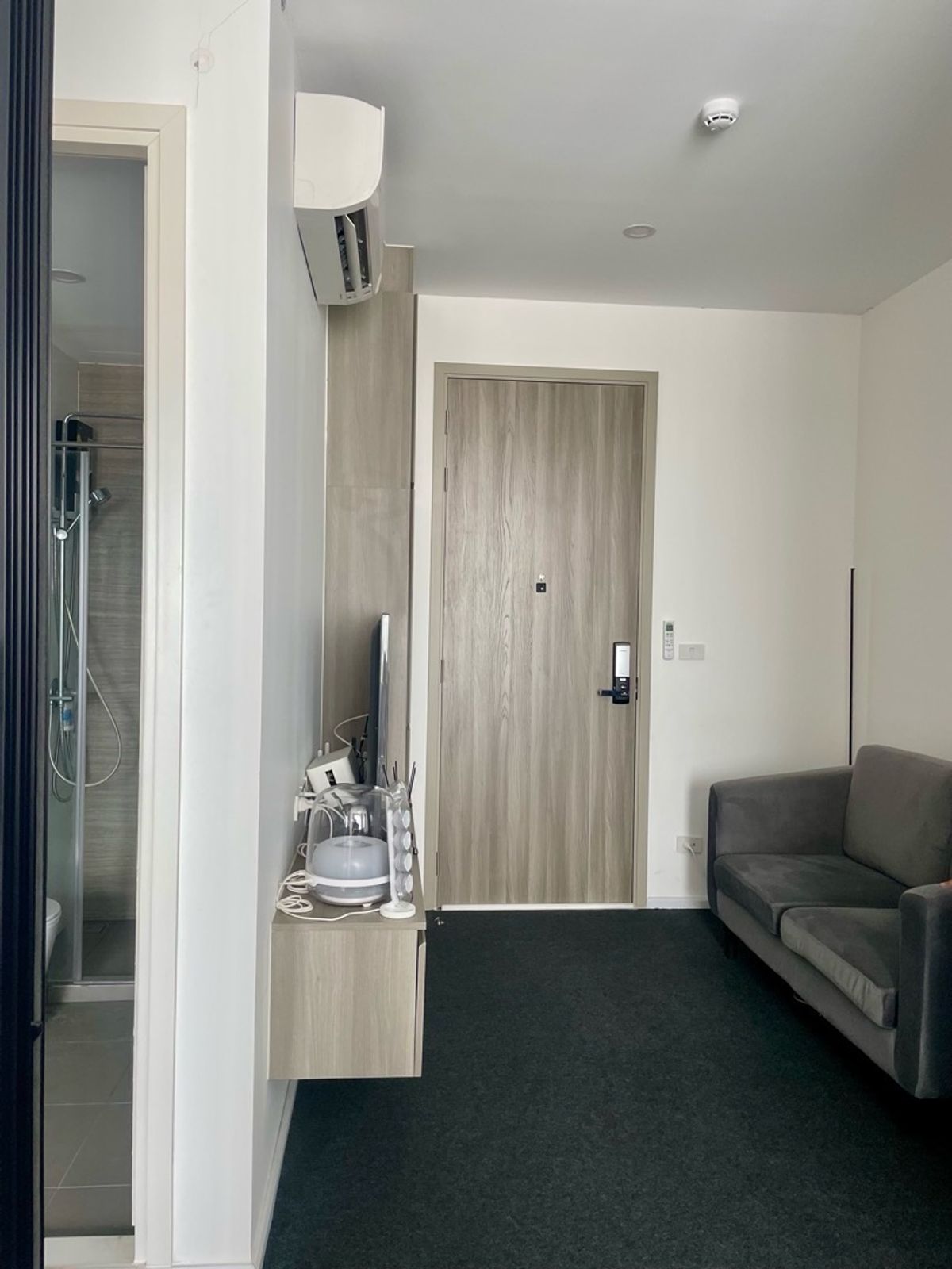 For SaleCondoSamut Prakan,Samrong : Urgent sale in the Knightsbridge Sukhumvit-Theparak Condo Project, ready to be next to the Thippawan BTS.