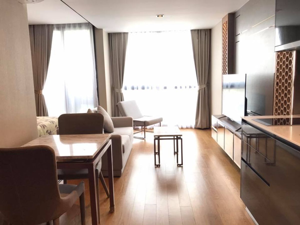 ให้เช่าคอนโดสยาม จุฬา สามย่าน : Altitude Samyan Silom【𝐑𝐄𝐍𝐓】🔥คอนโดสุดคลาสสิค ผสานกับความลอฟท์เท่ๆ กลางสามย่าน-สีลม เฟอร์ครบ ฟังก์ชันดี 🔥 ติดต่อไลน์ไอดี: @hacondo