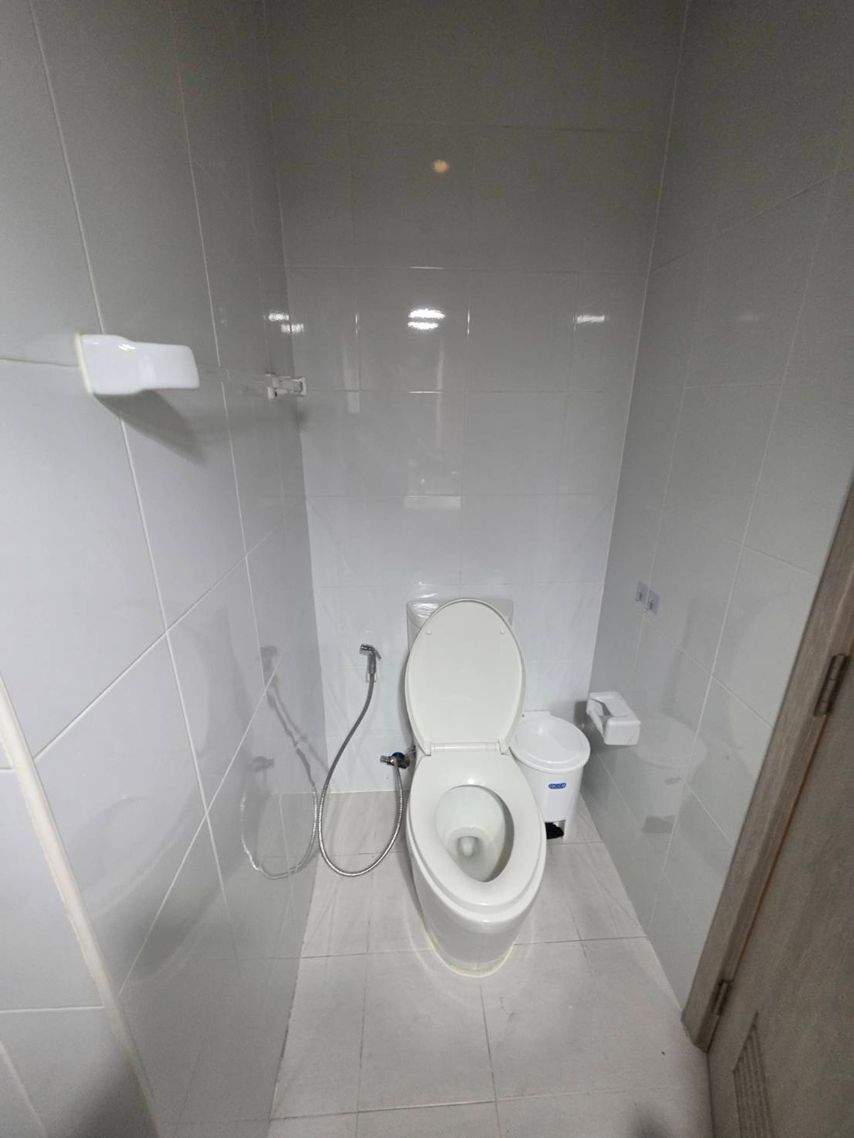 For RentTownhomeChaengwatana, Muangthong : Rent 2 townhomes next to The Connect 41 Chaeng Watthana -Tiwanon, near Lotus Tiwanon for 5 minutes.