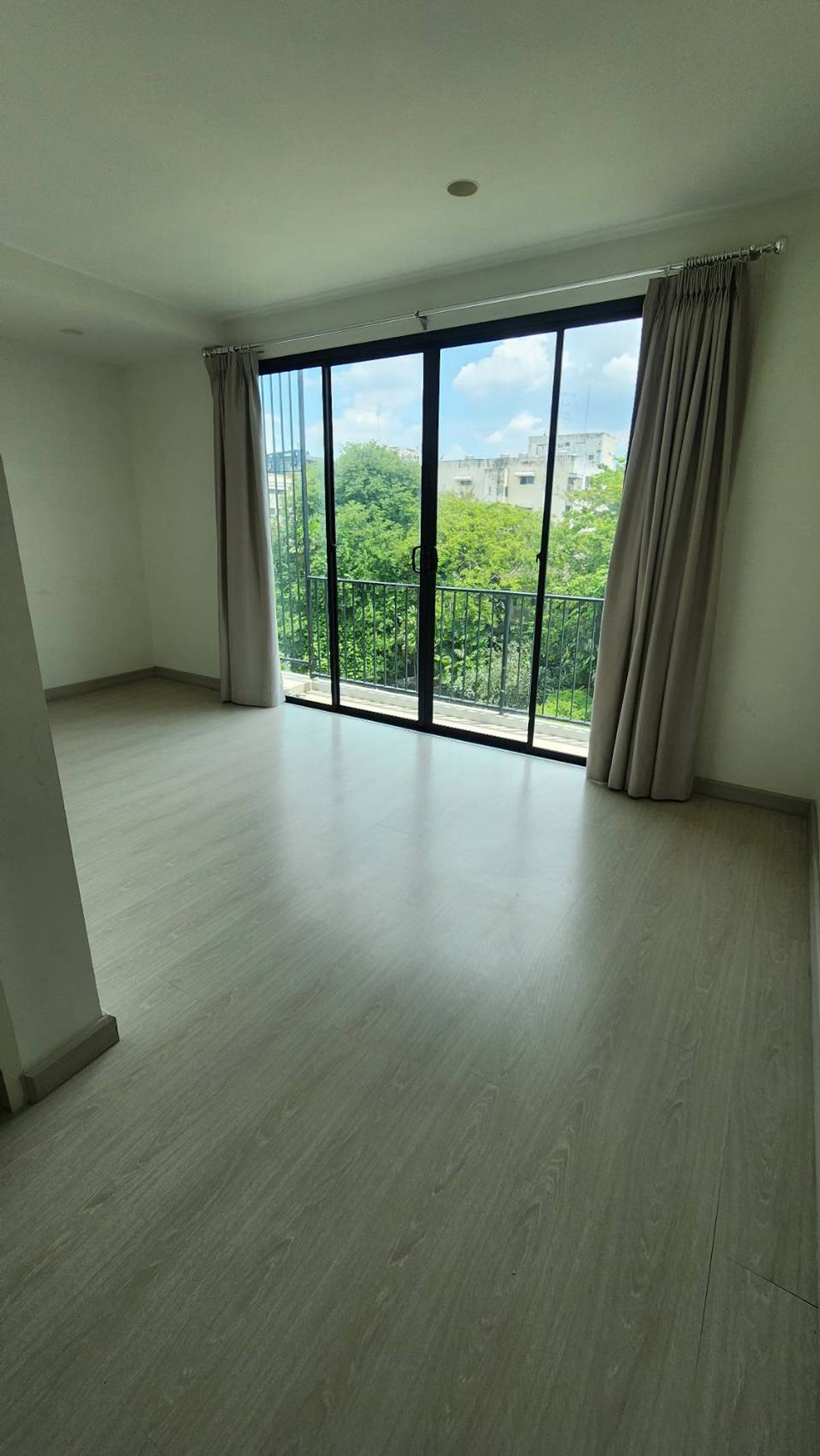 ขายทาวน์โฮมรัชดา ห้วยขวาง : ขายทาวน์โฮม ดิออเทอร์ รัชดา 32 ราคาดีที่สุดในย่านนี้ | หลังมุมใหญ่ สไตล์บ้านเดี่ยว