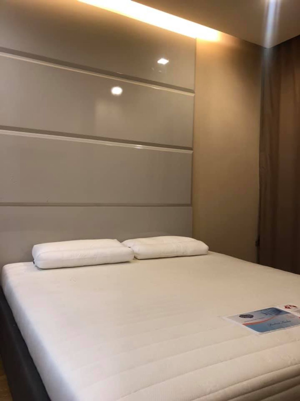 คอนโดสาทร นราธิวาส : The Address Sathorn【𝐒𝐄𝐋𝐋 & 𝐑𝐄𝐍𝐓】🔥ห้องหรูใจกลางสาทร ฟังก์ชันครบ เดินเพียงไม่กี่ก้าวถึง BTS สะดวกทุกการเดินทาง🔥 ติดต่อไลน์ไอดี: @hacondo