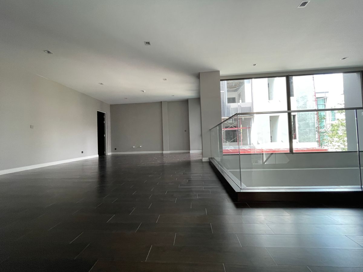 ขายบ้านเลียบทางด่วนรามอินทรา : บ้านเดี่ยวสุดหรู 95E1 (ไนน์ตี้ไฟว์อีสต์วัน) สไตล์ Ultra Luxury พร้อมสระว่ายน้ำส่วนตัว ใกล้ทางด่วนและย่านธุรกิจ บ้าน 3 ชั้น 4 ห้องนอน 7 ห้องน้ำ 5 ที่จอดรถ เข้าออก 2 ทาง ทั้งถนนเลียบทางด่วนเอกมัย – รามอินทรา และถนนเกษตร-นวมินทร์