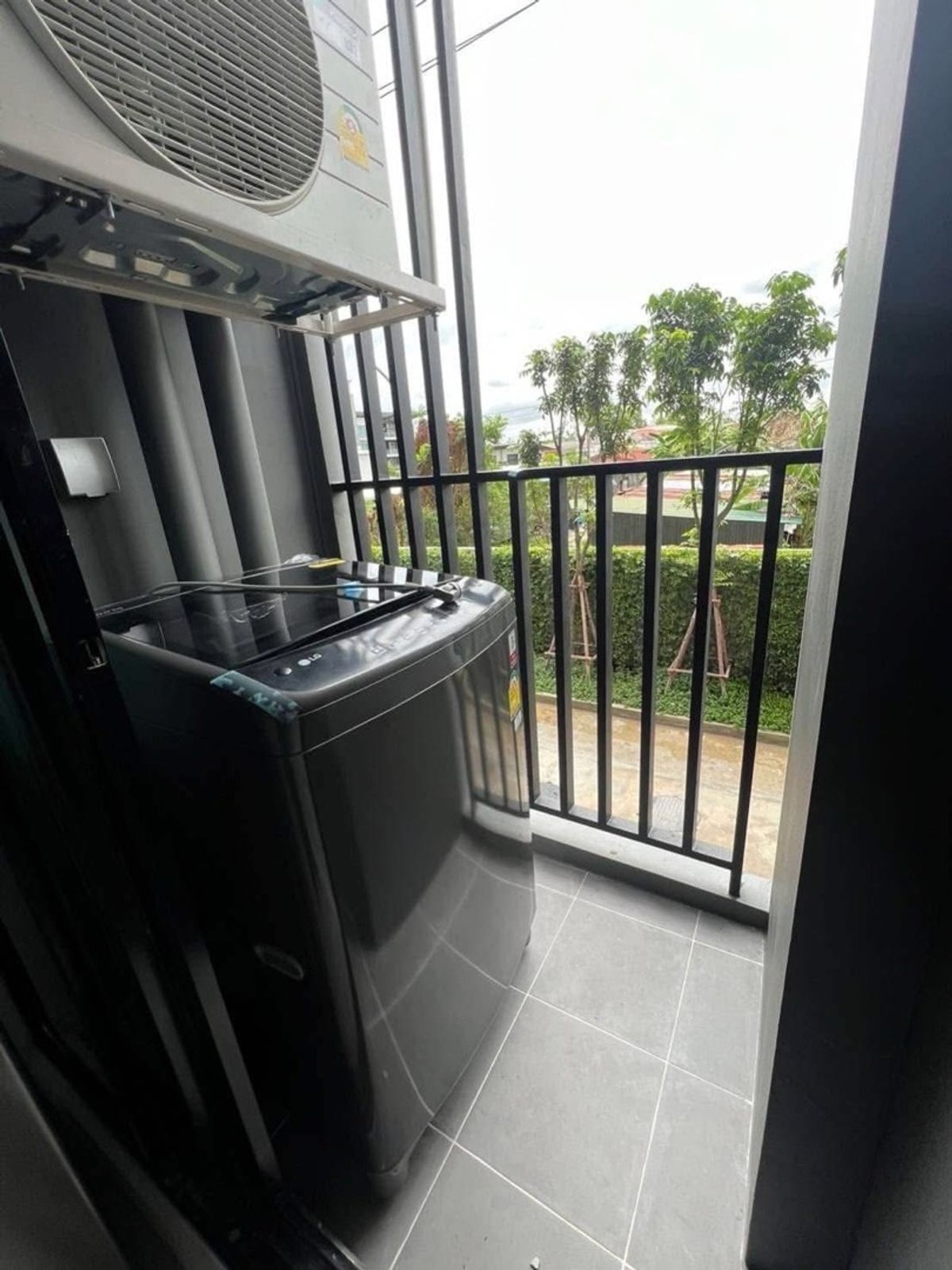 For RentCondoBangna, Bearing, Lasalle : Condo for rent atmoz Tropicana bangna Building/Building: C Floor: Room size: 28 sq.m.