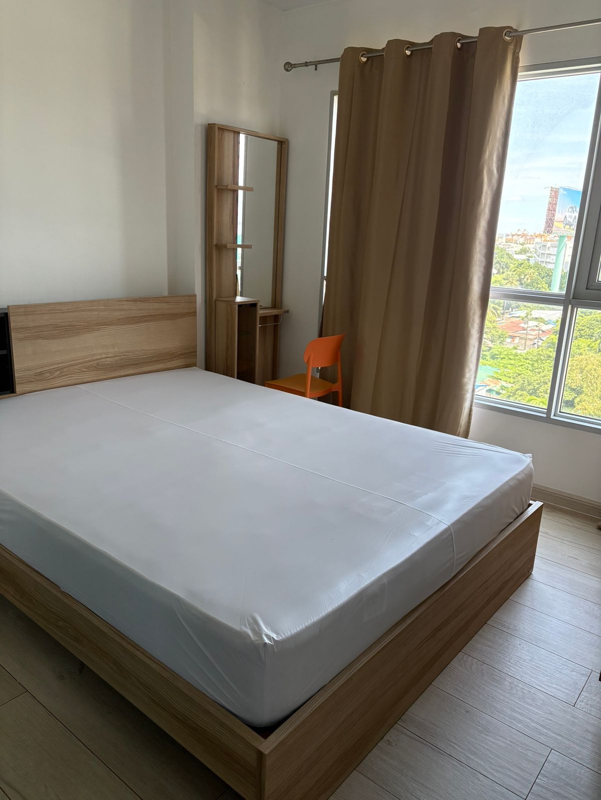 ให้เช่าคอนโดคลองเตย กล้วยน้ำไท : *FOR RENT* Aspire พระราม4 ใกล้ BTS เอกมัย 750 ม.   (PTR1170)