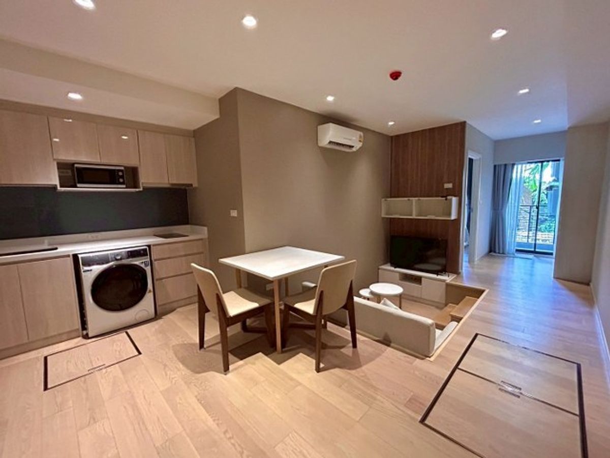 ขายคอนโดสุขุมวิท อโศก ทองหล่อ : ขายคอนโด Runesu Thonglor 5 ขนาด 42.73 ตร.ม. สไตล์ญี่ปุ่นแท้ ใจกลางทองหล่อ ซอยทองหล่อ 5 ใกล้ BTS ทองหล่อเพียง 900 ม.  ทางพิเศษเฉลิมมหานคร เขตวัฒนา  กรุงเทพฯ