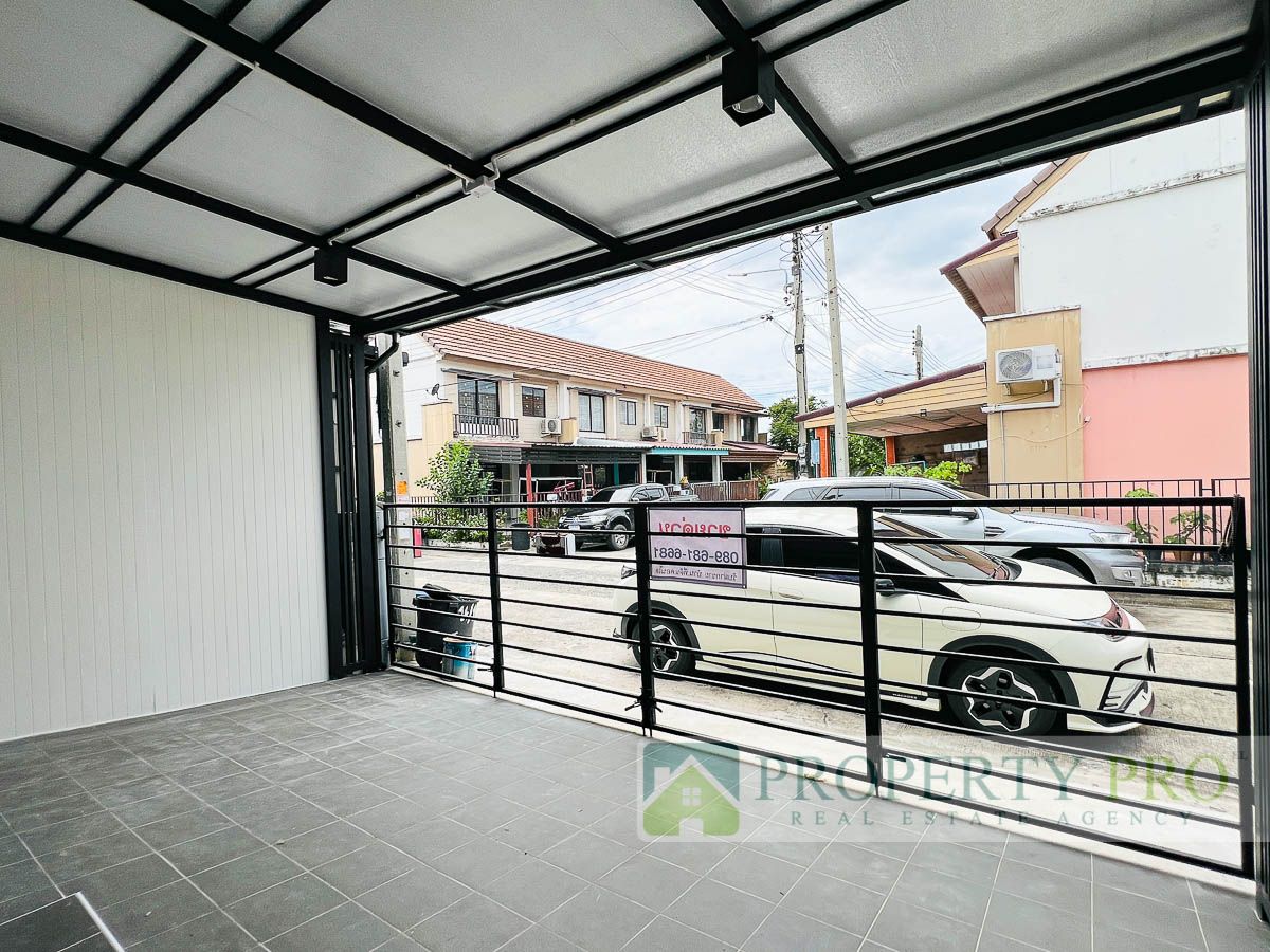 For SaleTownhomePathum Thani,Rangsit, Thammasat : TownHouse for Sale Baan Pruksa 66, 3 Bedroom area 18 Sqw 92 Sqm Near Rangsit, Nawa Nakhon, Khlong Luang, Talaad Thai : EL25S-007
