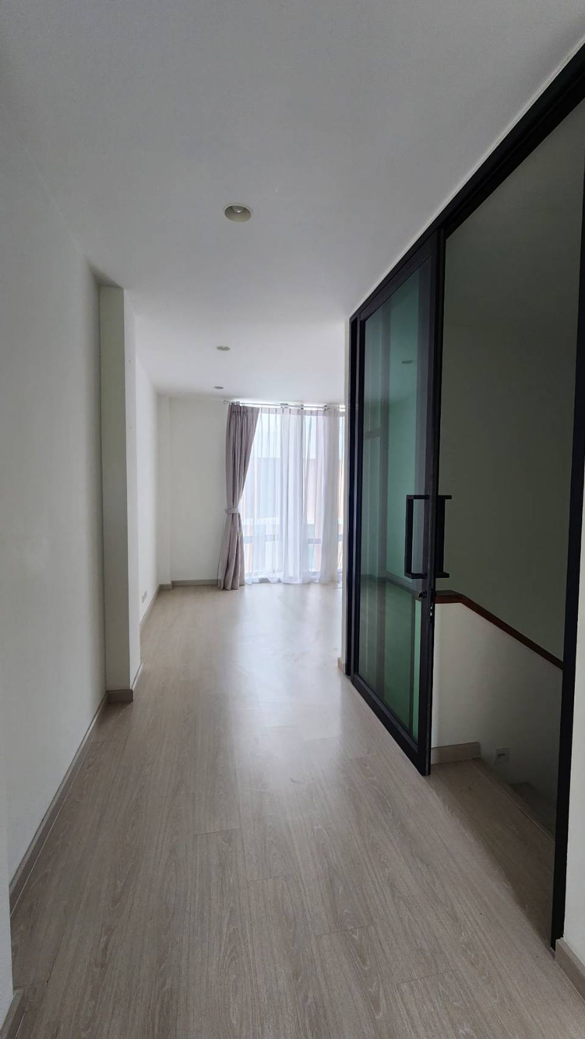 ขายทาวน์โฮมรัชดา ห้วยขวาง : ขายทาวน์โฮม ดิออเทอร์ รัชดา 32 ราคาดีที่สุดในย่านนี้ | หลังมุมใหญ่ สไตล์บ้านเดี่ยว