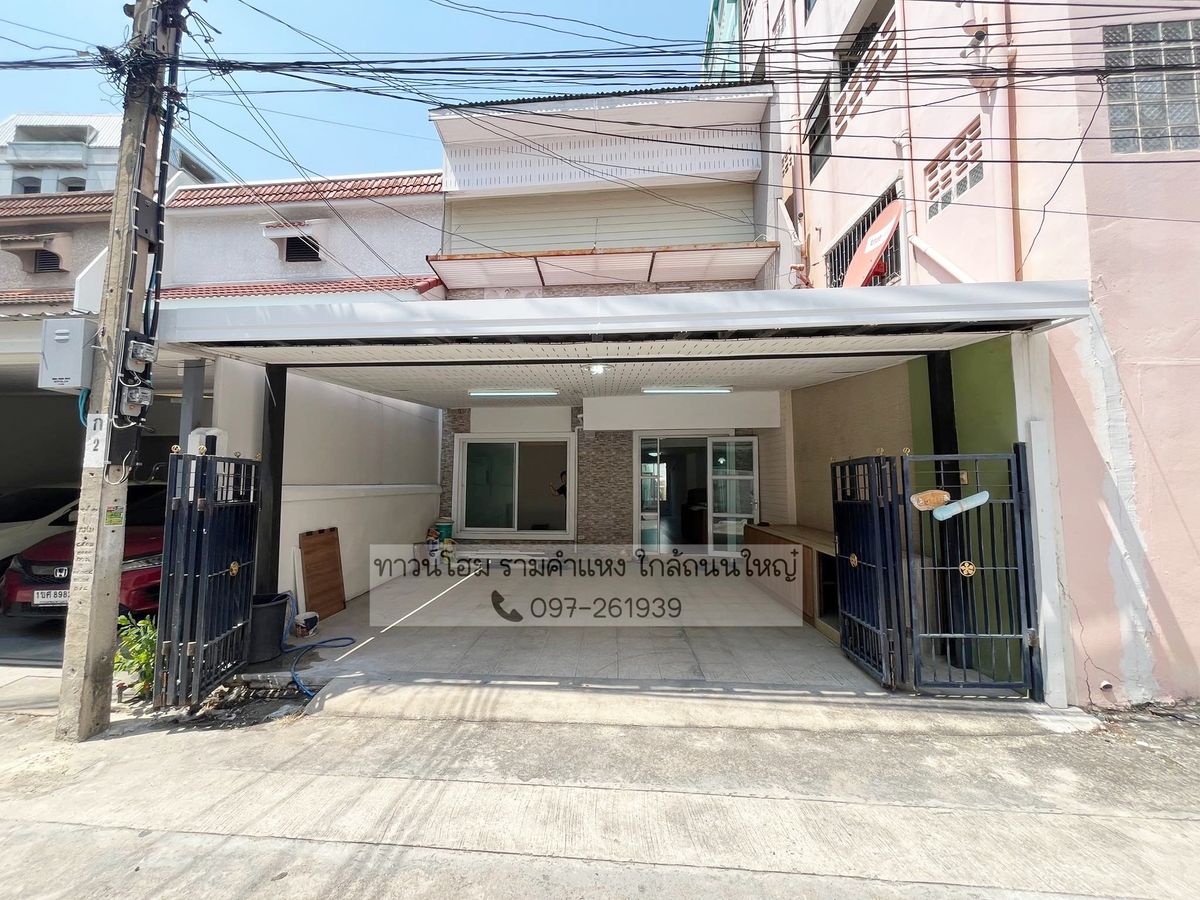 For RentTownhomeNawamin, Ramindra : 2-story townhome for rent, Golden Town Ram Inthra-Ring Road Near the Iceland fashion ready
