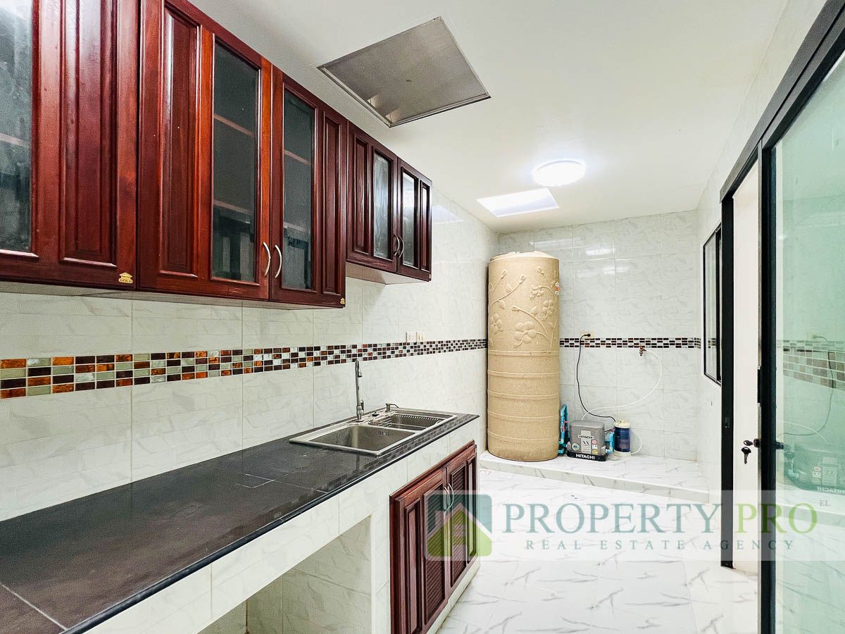 For SaleTownhomePathum Thani,Rangsit, Thammasat : TownHouse for Sale Baan Pruksa 66, 3 Bedroom area 18 Sqw 92 Sqm Near Rangsit, Nawa Nakhon, Khlong Luang, Talaad Thai : EL25S-007