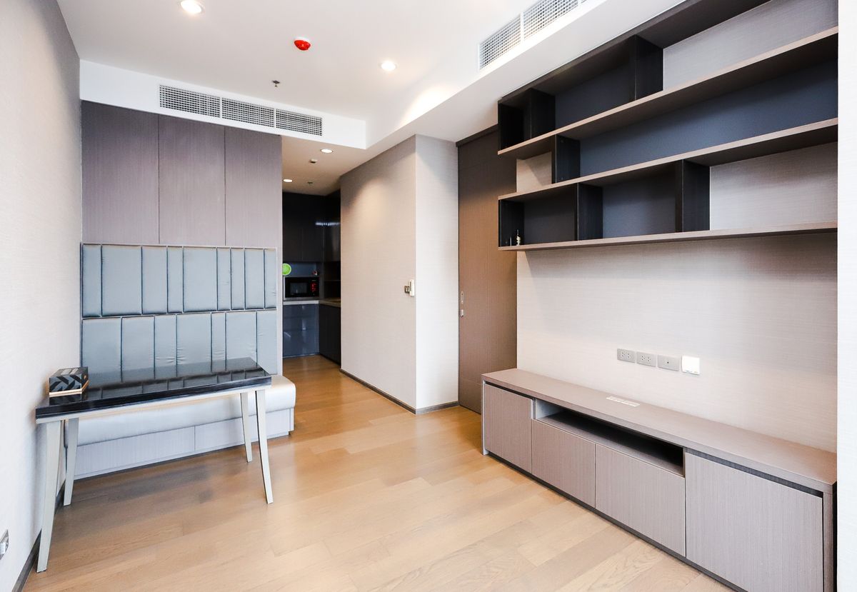 For RentCondoSathorn, Narathiwat : Selling / renting a condo The Diplomat Sathorn, next to BTS Surasak