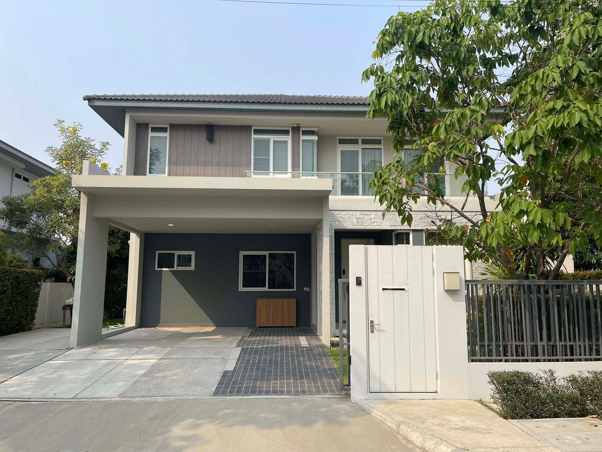 For RentHouseLadkrabang, Suwannaphum Airport : 2-storey detached house with furniture and electrical appliances, beautifully decorated for rent in Prawet-Bang Na area Near Ramkhamhaeng University Bang Na Campus only 800 meters