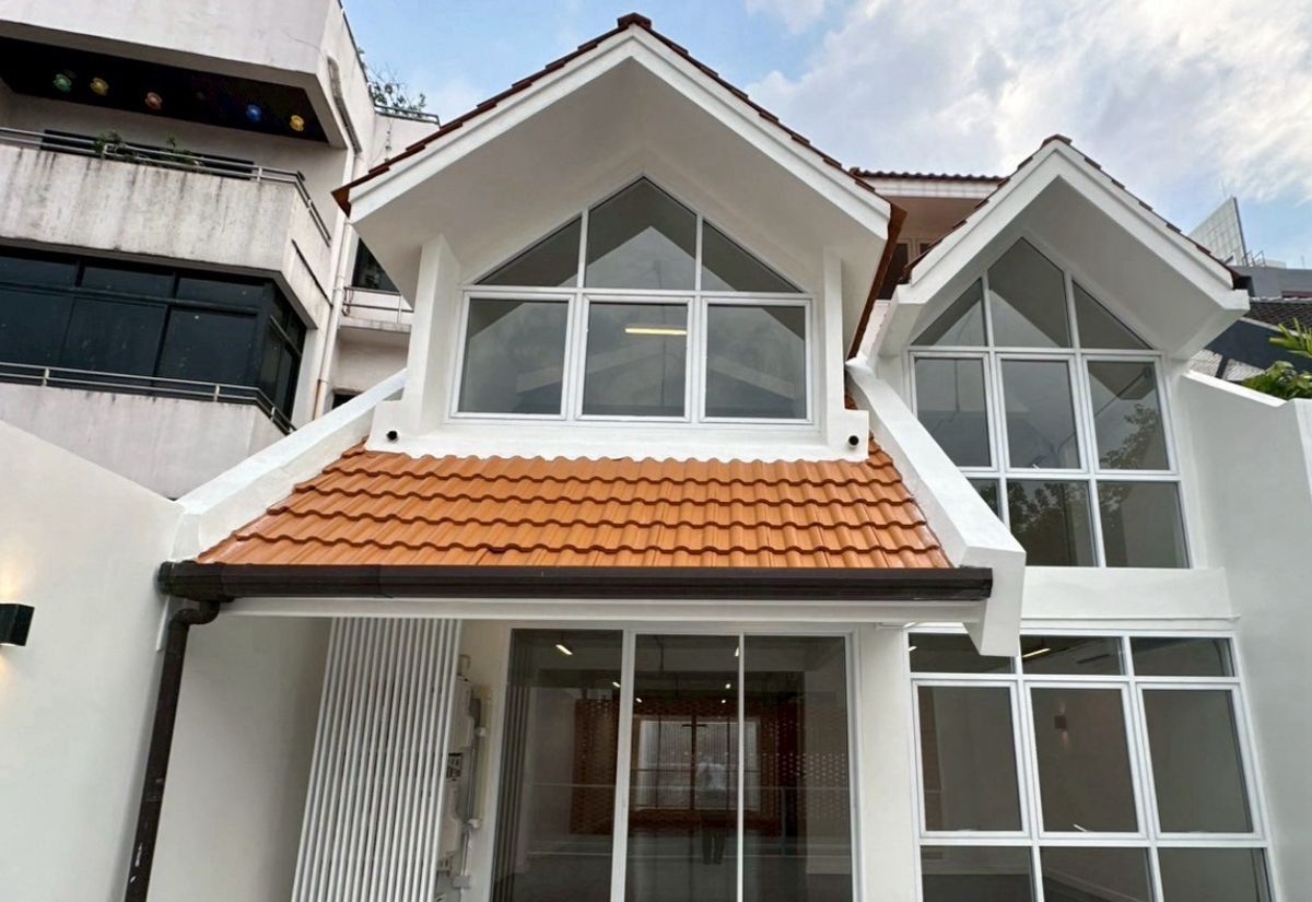 ให้เช่าบ้านสุขุมวิท อโศก ทองหล่อ : Detach house ( unfirnished ) for rent in sukhumvit 49