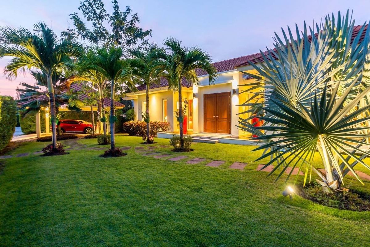 For SaleHuahin, Prachuap Khiri Khan, Pran Buri : Luxury Pool Villa for Sale – Fully Furnished with High-Quality Furniture, Hua Hin